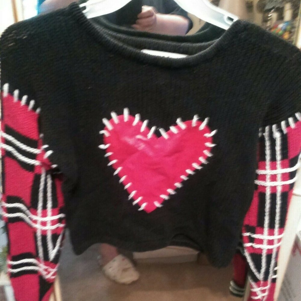 VINTAGE MY EUC Awesome Heart Patch Stitched Croppe